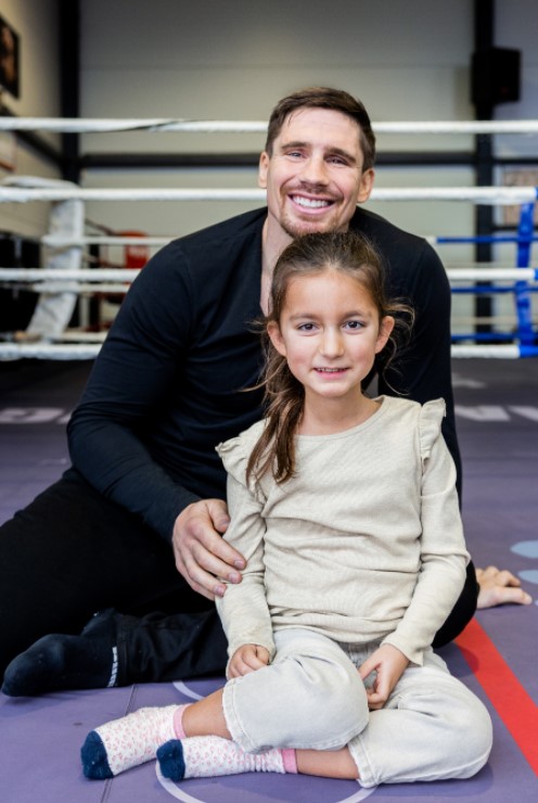 Rico Verhoeven is ambassadeur van Stichting Voor Sara en steunt de strijd voor een behandeling.