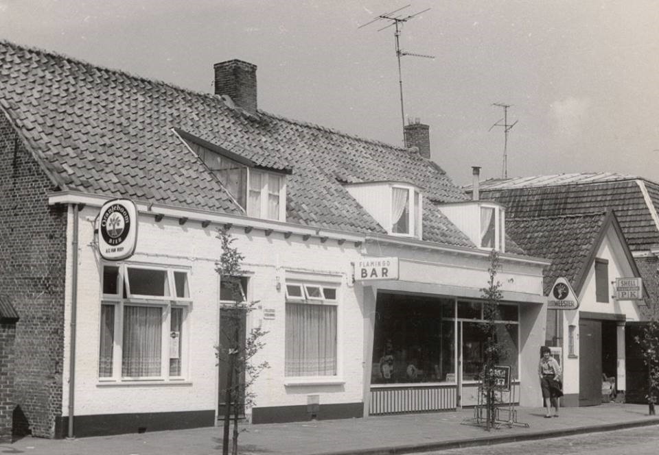 Flamingobar 60 jaar geleden vanaf Dorpstraat